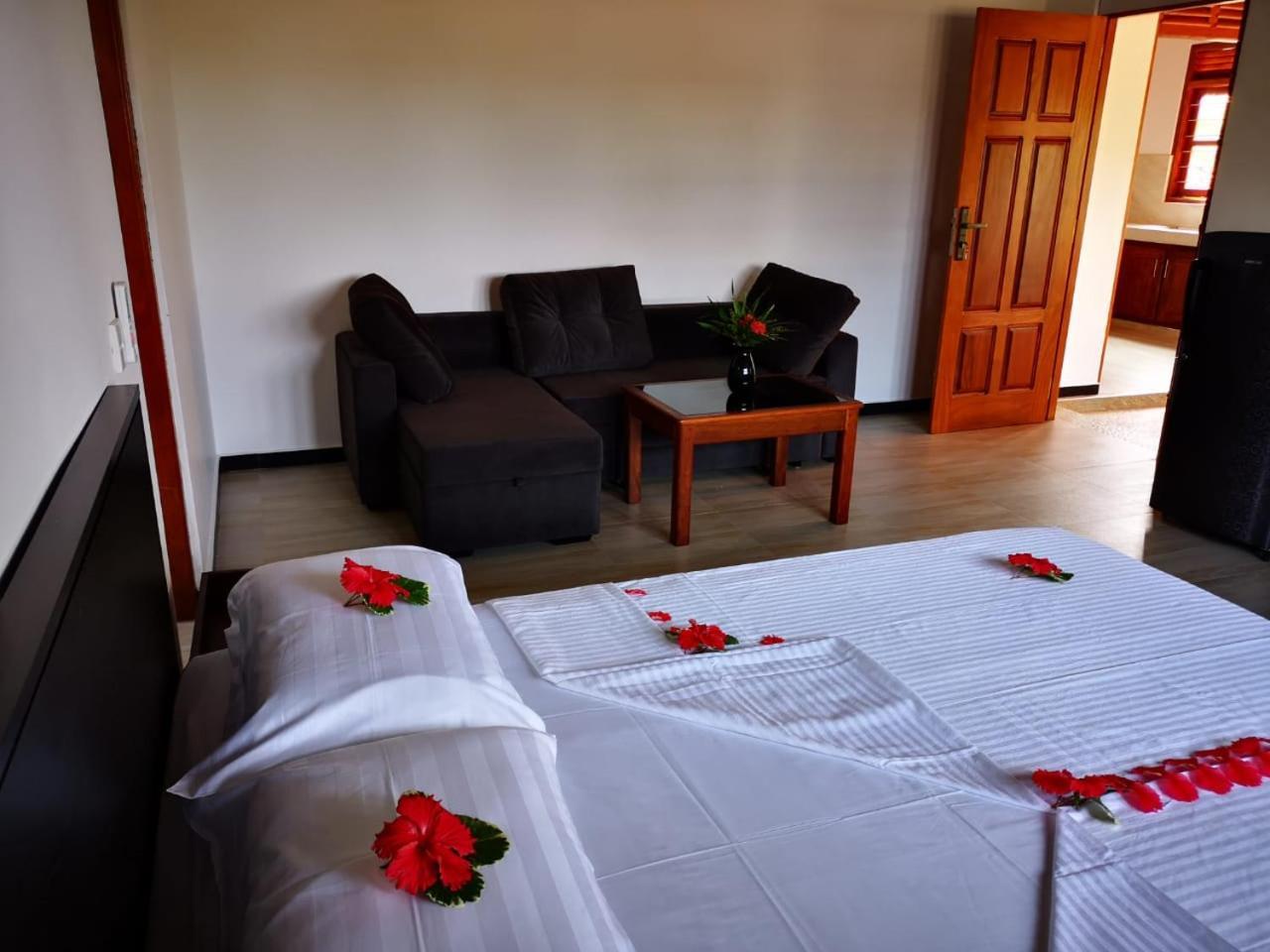 Ayurveda Centrum Lawrence Hill Paradise Хиккадува Экстерьер фото